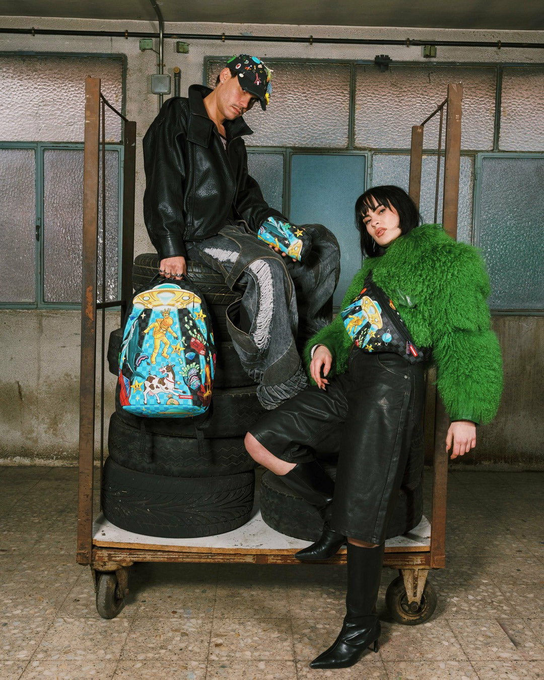 Sprayground - EXTRA EXTRATERRESTRIAL SAVVY CROSSBODY