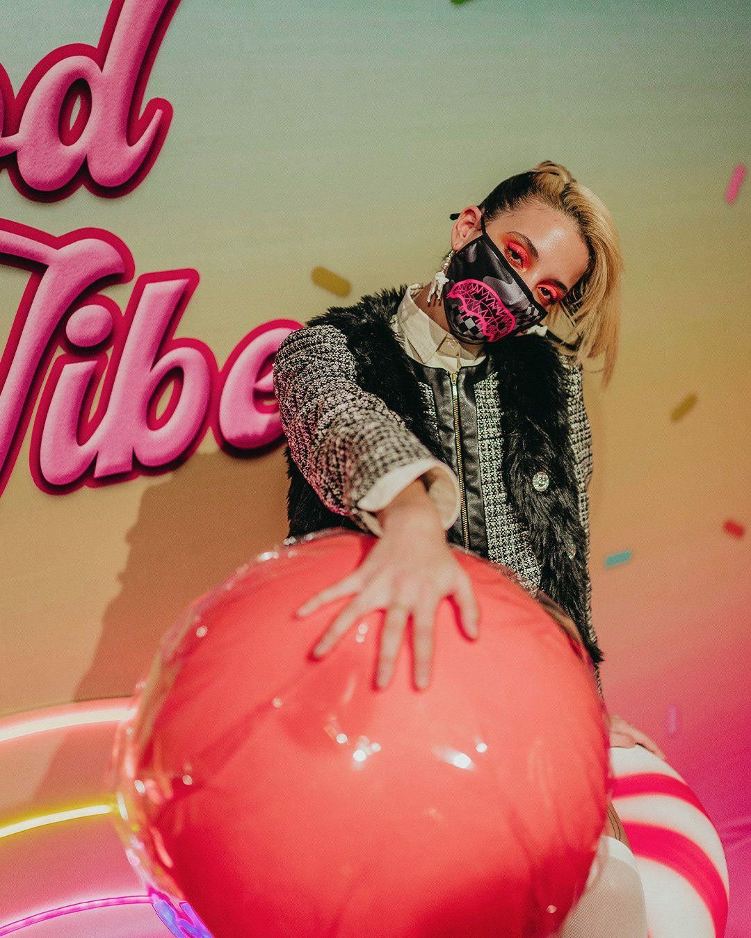Sprayground - 3AM PINK DRIP FACE MASK