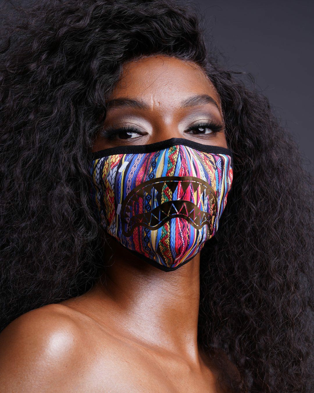 Sprayground - 1994 GOLD METALLIC SHARK POLYESTER FACE MASK