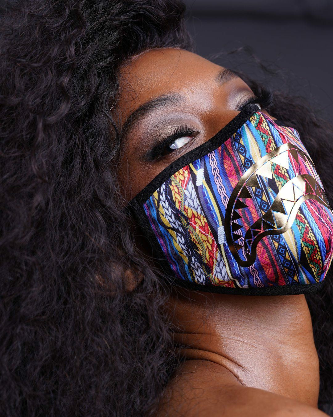 Sprayground - 1994 GOLD METALLIC SHARK POLYESTER FACE MASK