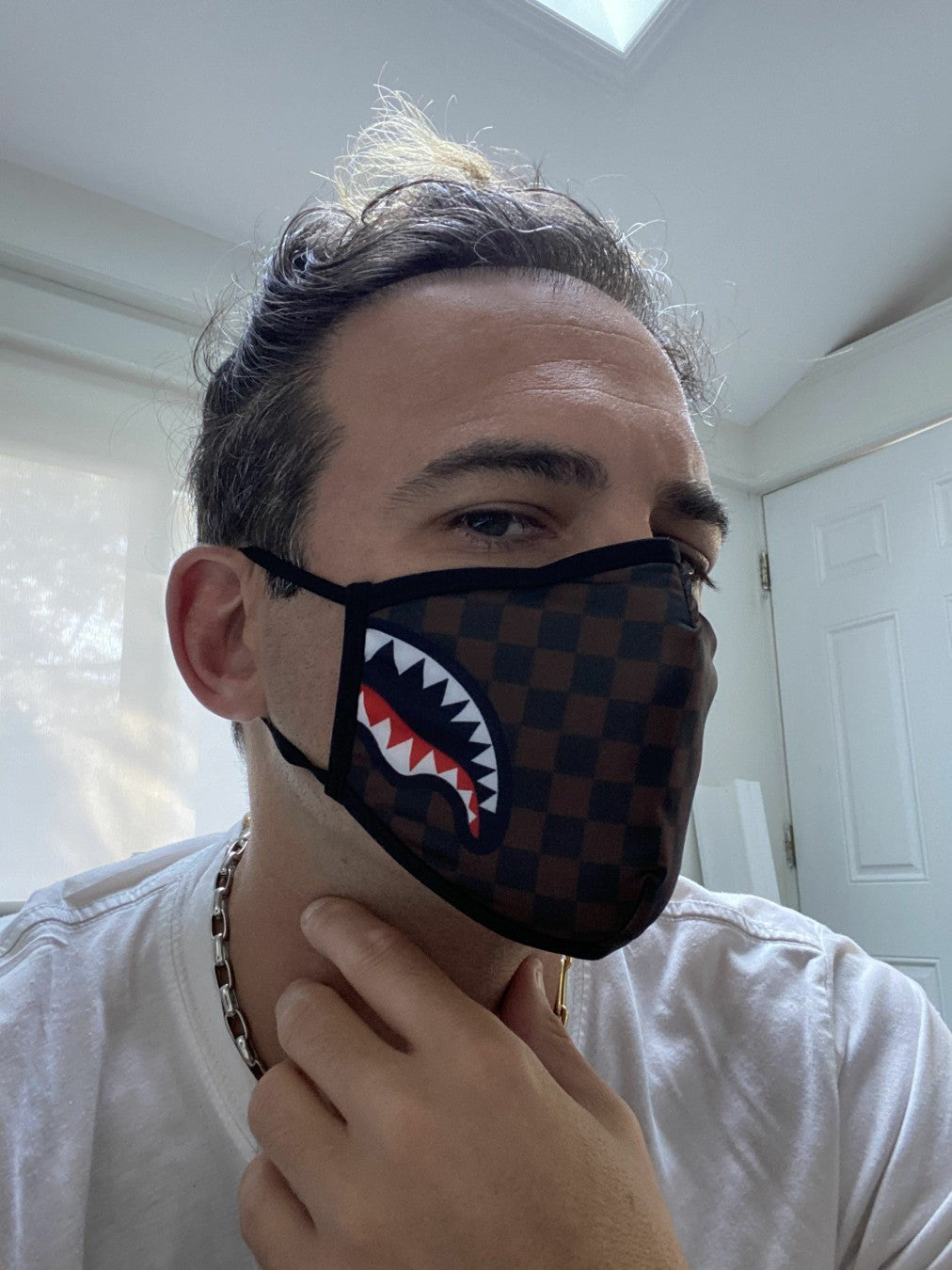 Sprayground - ADULT SHARKS IN PARIS (SIDE SHARK) FORM-FITTING FACE MASK