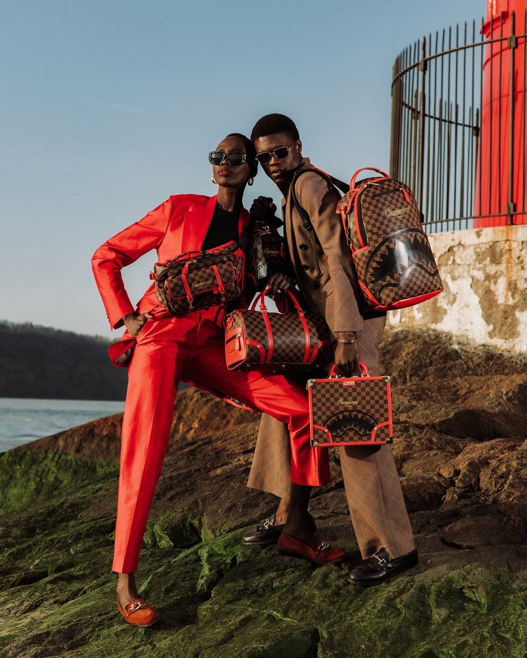 Sprayground - TAKEOVER THE THRONE ATTACHÉ HANDCUFF BRIEFCASE