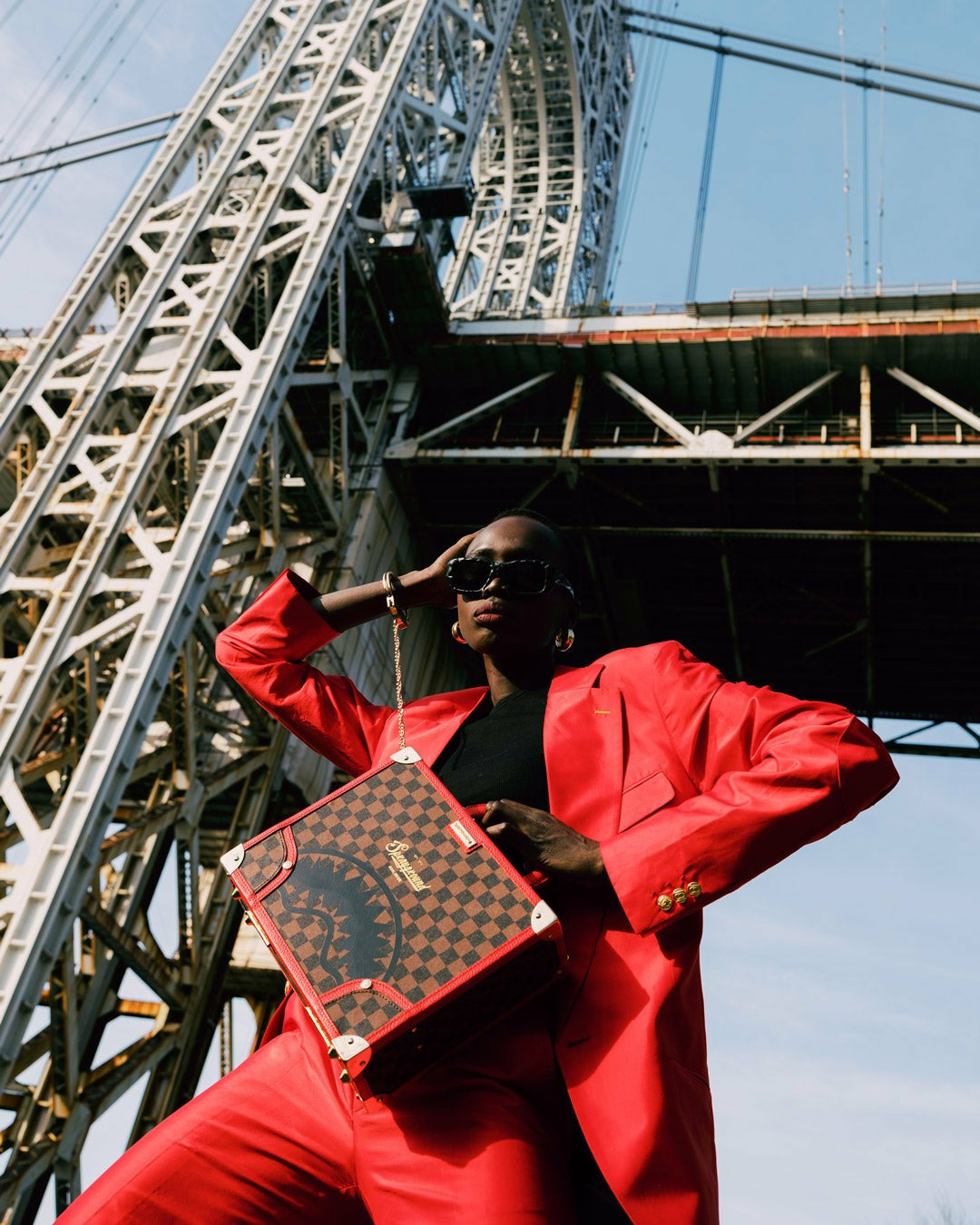 Sprayground - TAKEOVER THE THRONE ATTACHÉ HANDCUFF BRIEFCASE
