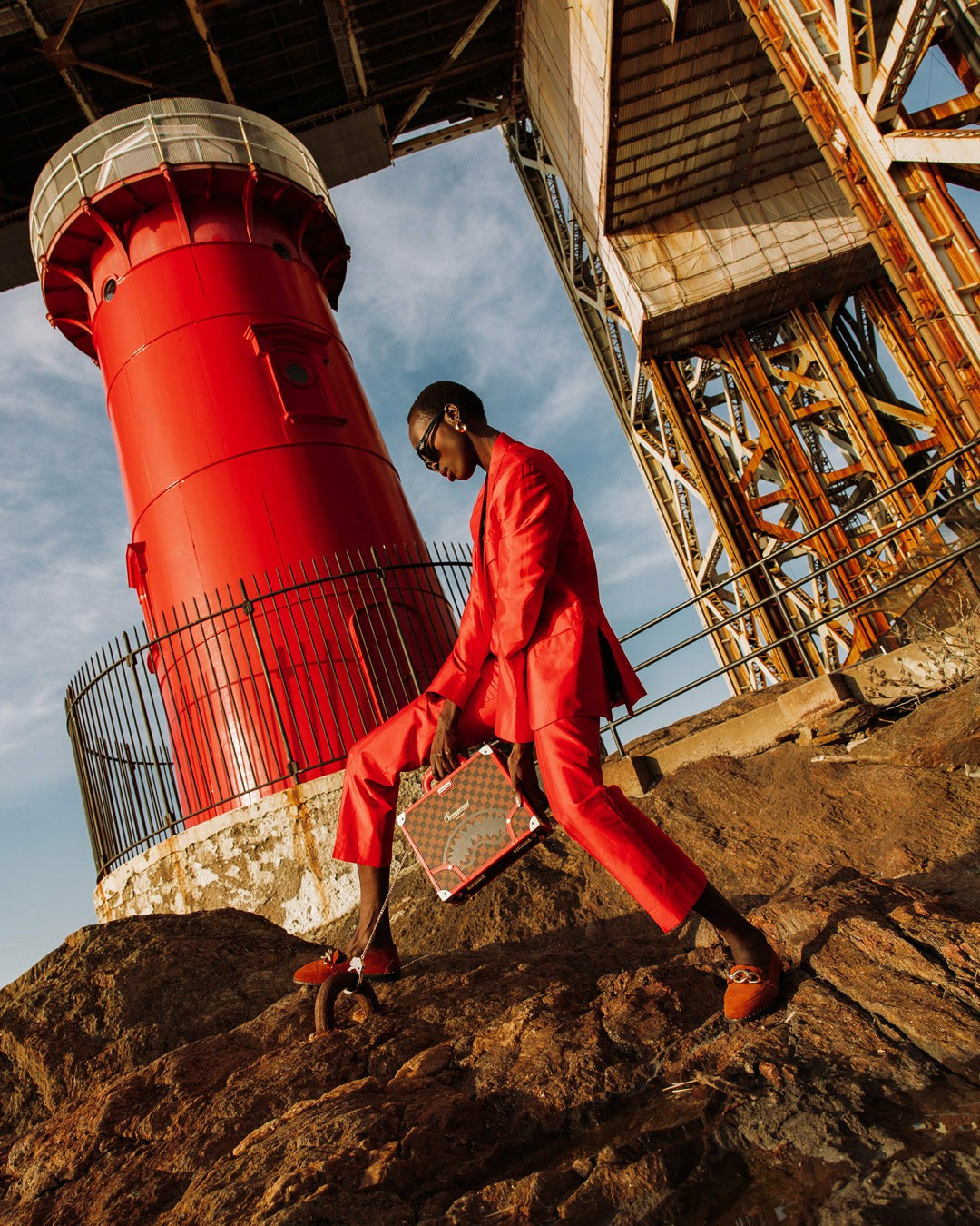 Sprayground - TAKEOVER THE THRONE ATTACHÉ HANDCUFF BRIEFCASE