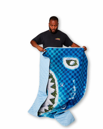 Sprayground - SHARK ISLAND PACKABLE BEACH MAT BLANKET WATER RESISTANT CONVERTIBLE TO