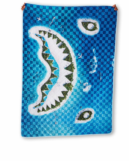 Sprayground - SHARK ISLAND PACKABLE BEACH MAT BLANKET WATER RESISTANT CONVERTIBLE TO
