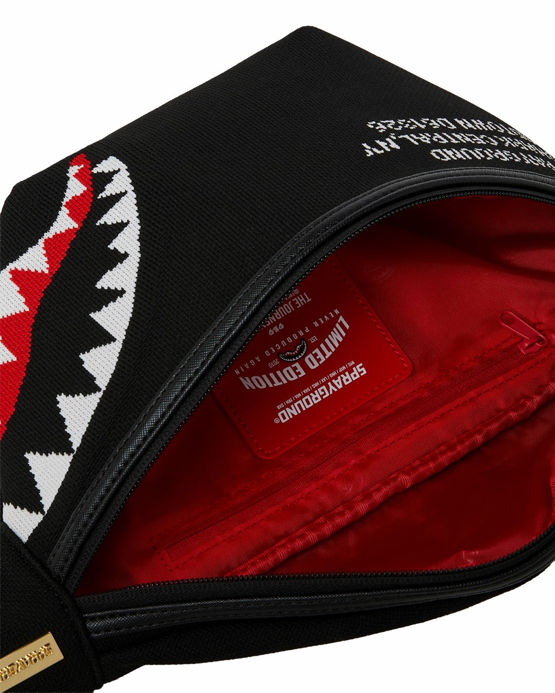 Sprayground - SHARK CENTRAL AEROFLEX SAVVY CROSSBODY