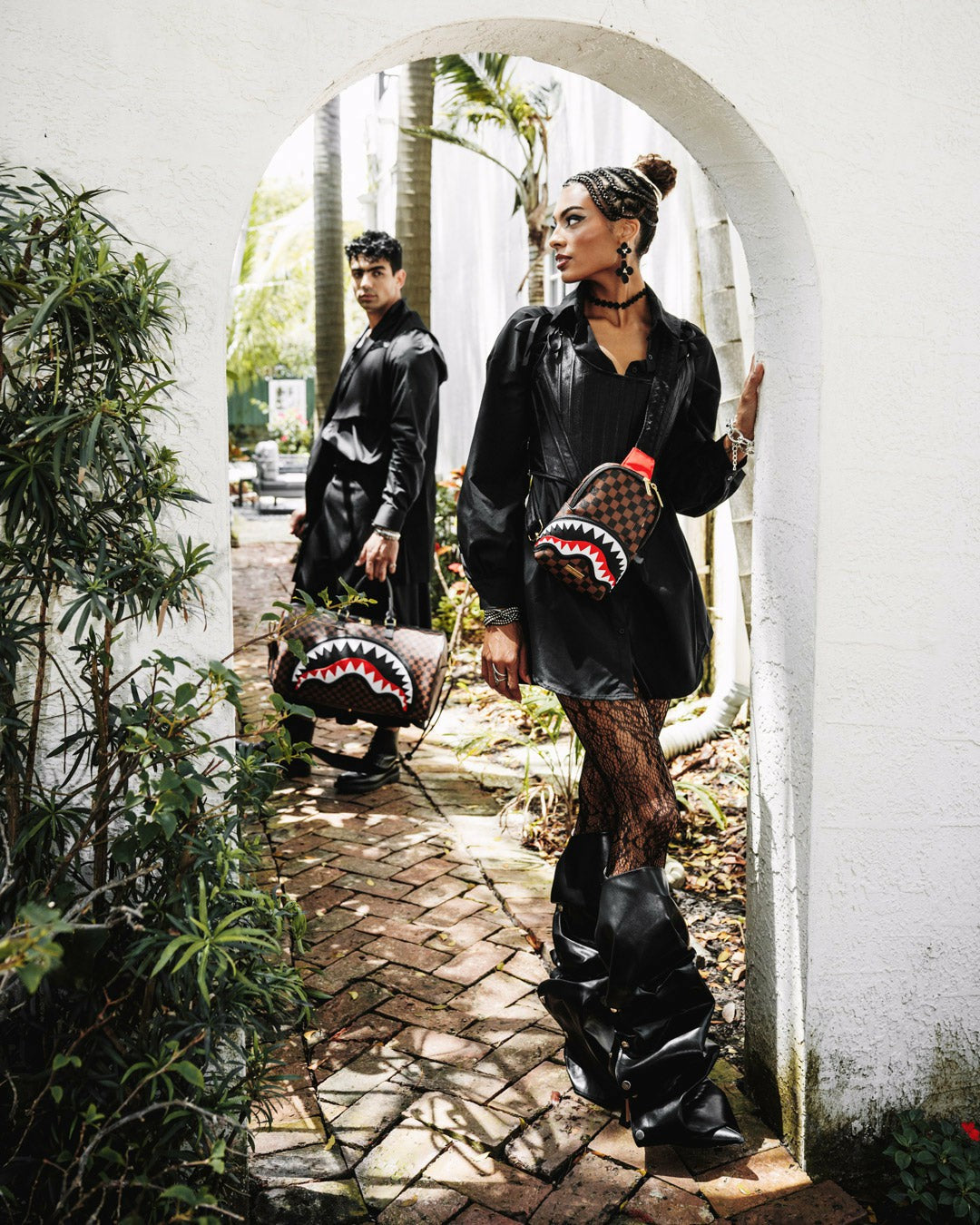 Sprayground - SAWTOOTH SHARKS IN PARIS ONE-STRAP SLING