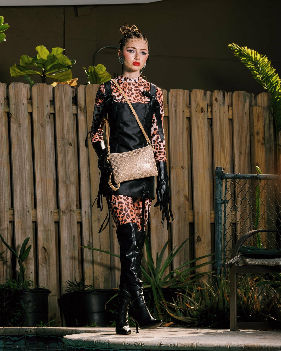 Sprayground - TRINITY 24K CROSSOVER CLUTCH