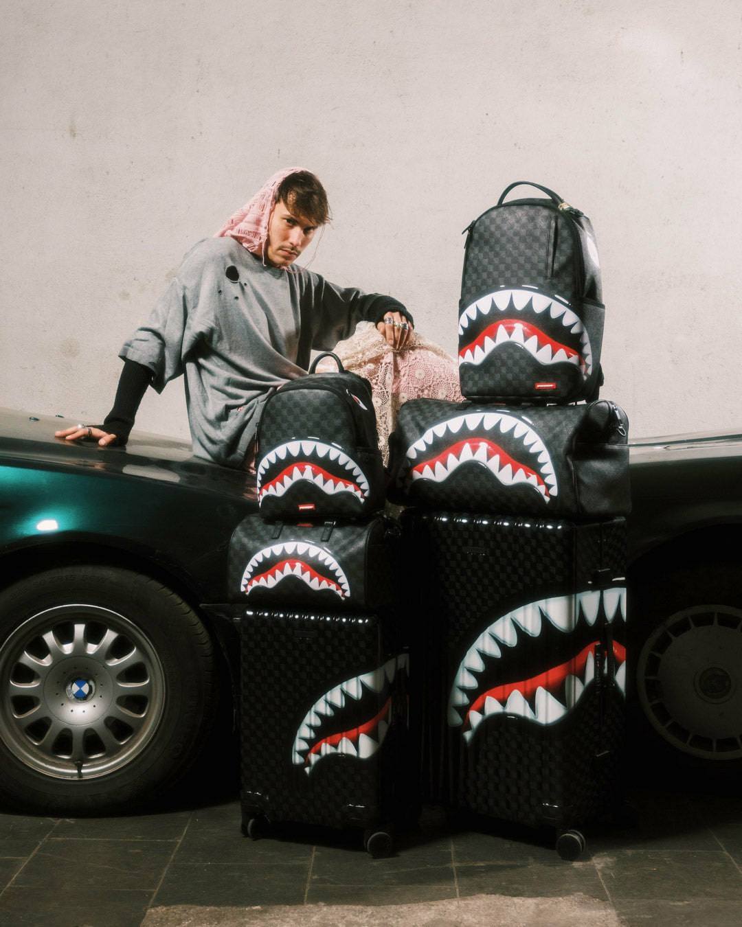 Sprayground - SHARKS IN PARIS HYPER PUFF MINI DUFFLE