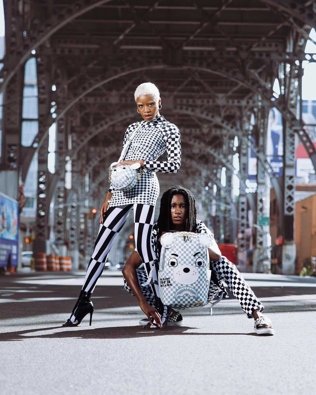 Sprayground - HAUTE BEAR BALL SLING