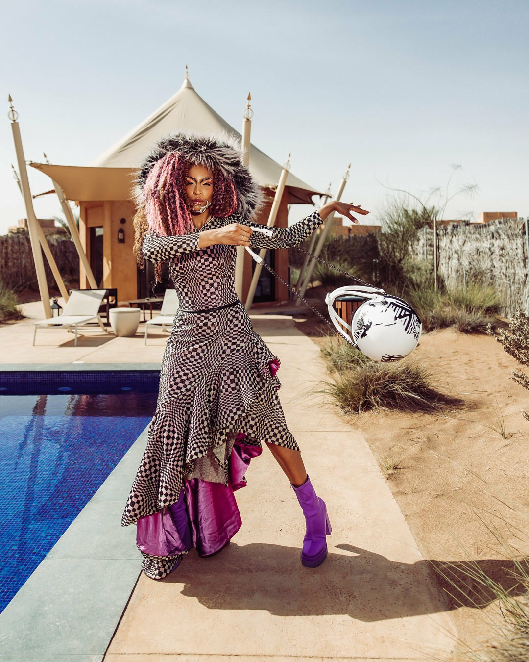 Sprayground - A.I.8 AFRICAN INTELLIGENCE - ORIGIN STORY GLOBE BAG