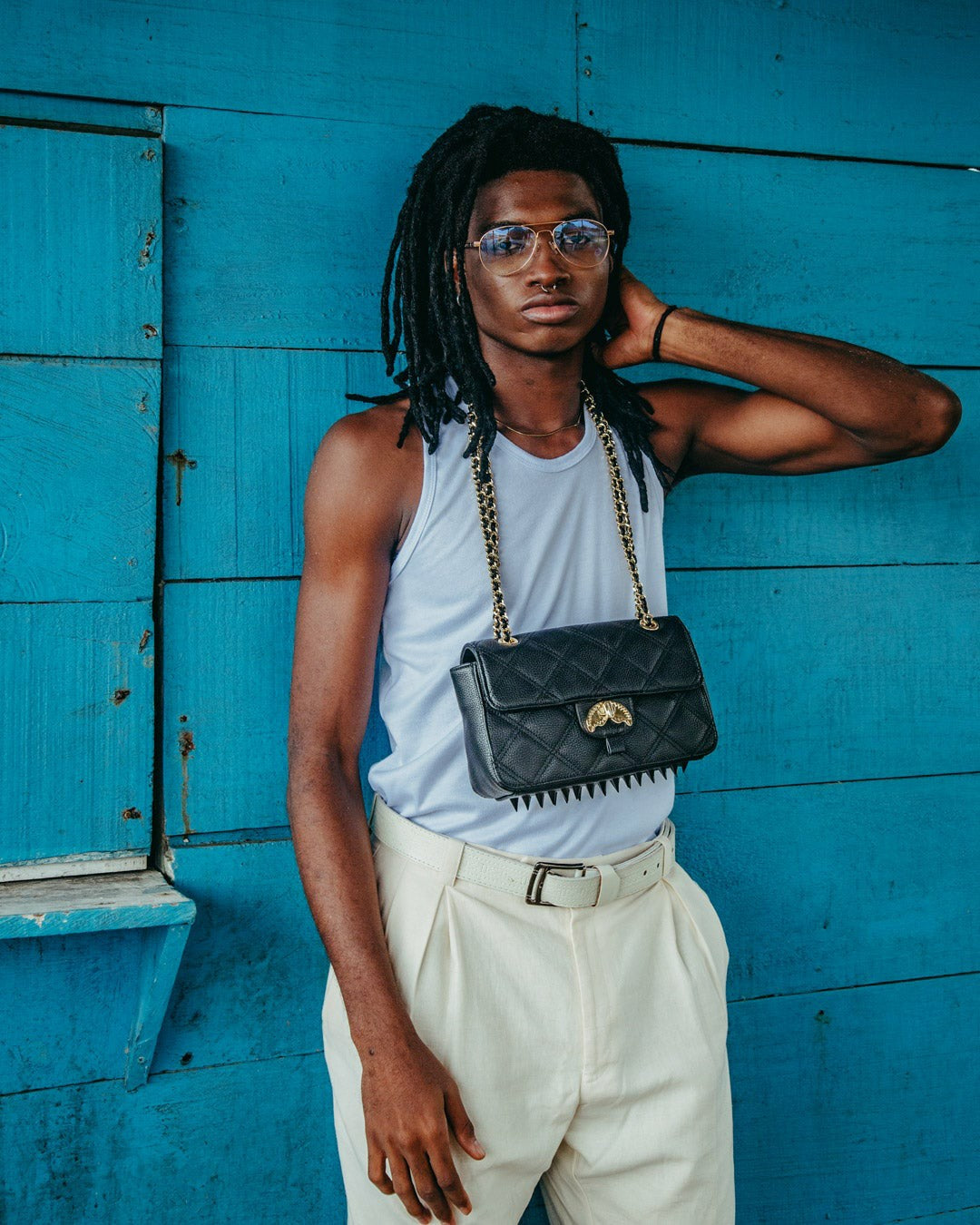Sprayground - NOIR QUILT GOLD CHAIN SHARK HANDBAG