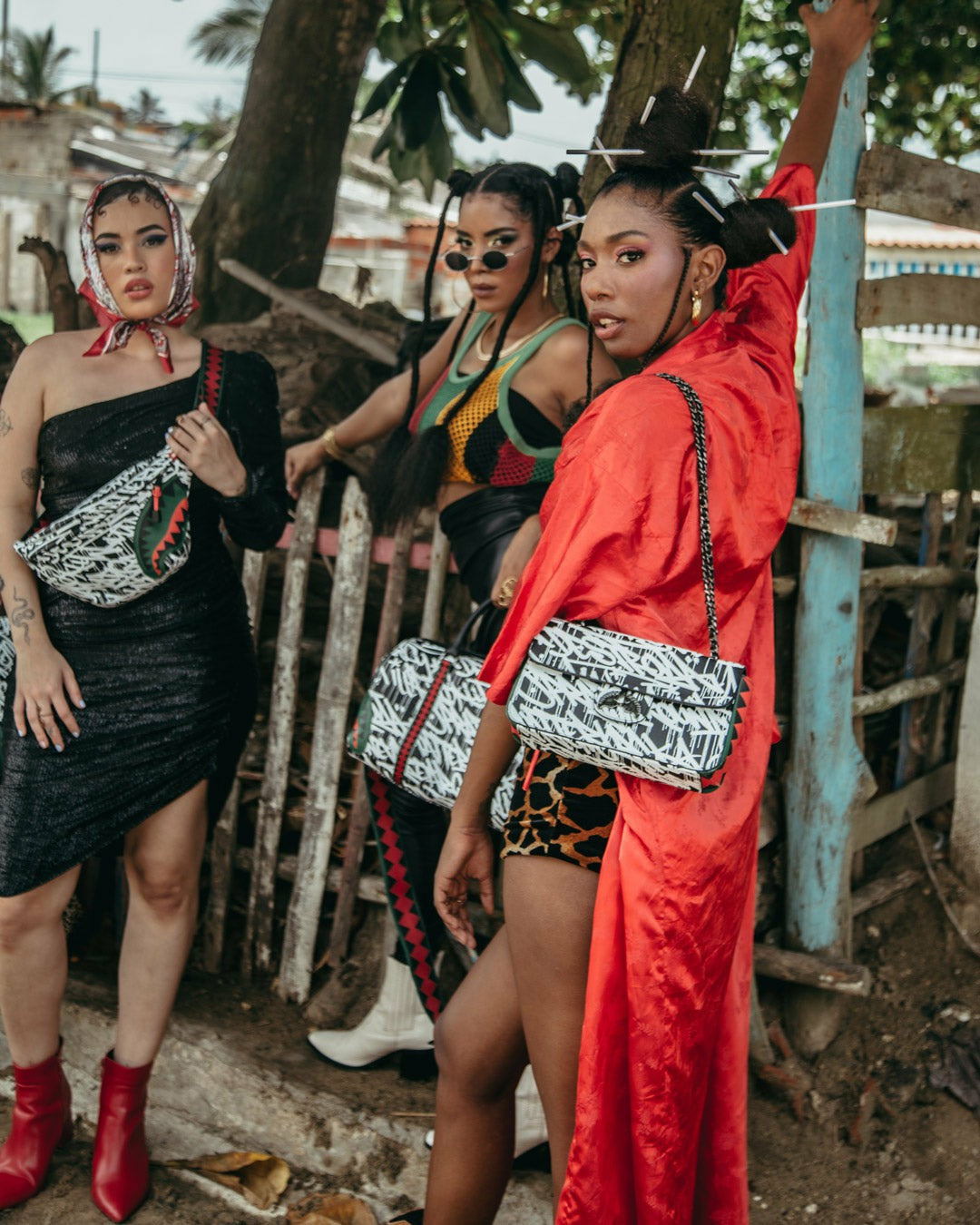 Sprayground - NIGHT NIGHT SHARKCHAIN HANDBAG