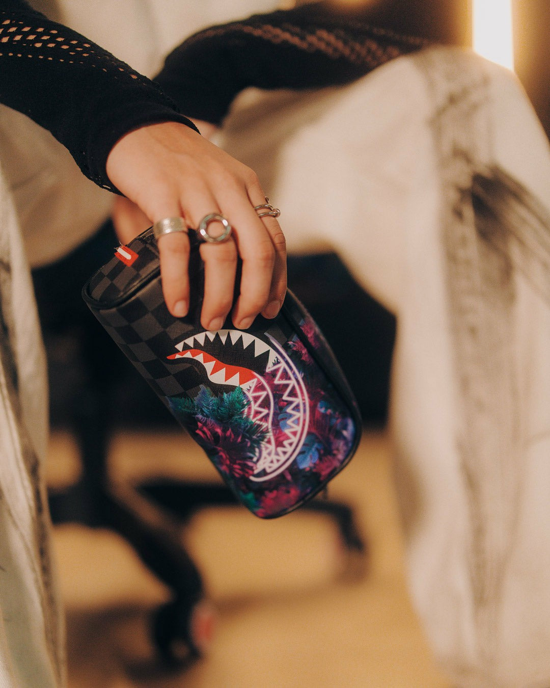 Sprayground - WELCOME TO THE PARTY POUCH