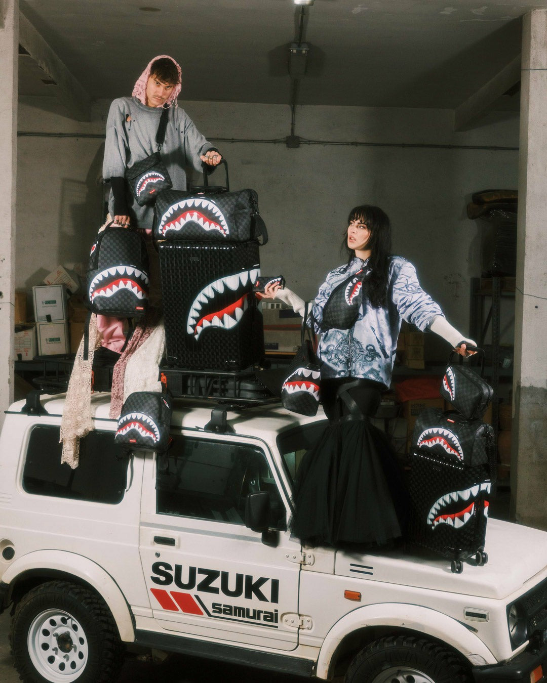 Sprayground - SHARKS IN PARIS HYPER PUFF SAVAGE BACKPACK