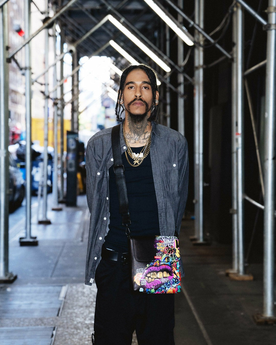 Sprayground - HALF GRAF LIPS MESSENGER BAG