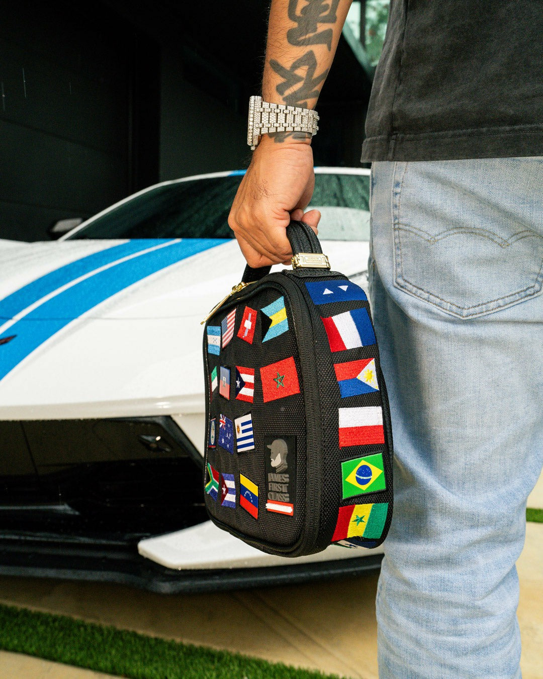 Sprayground - JAMES FIRST CLASS GLOBAL FLAGS SNACKPACK