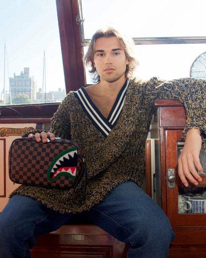 Sprayground - ROMEO AIR ITALIA SHARK TOILETRY BAG