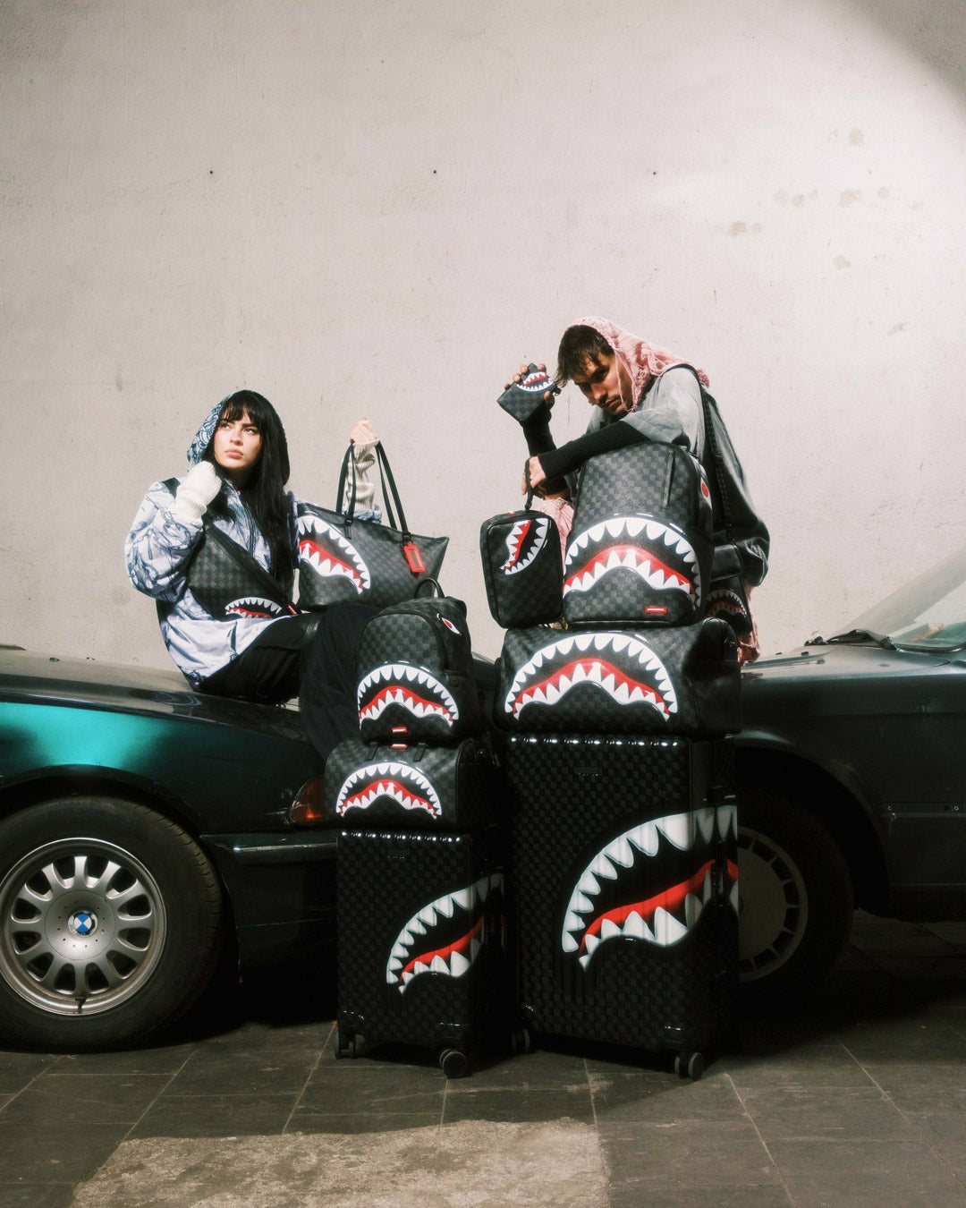 Sprayground - SHARKS IN PARIS HYPER PUFF TOTE