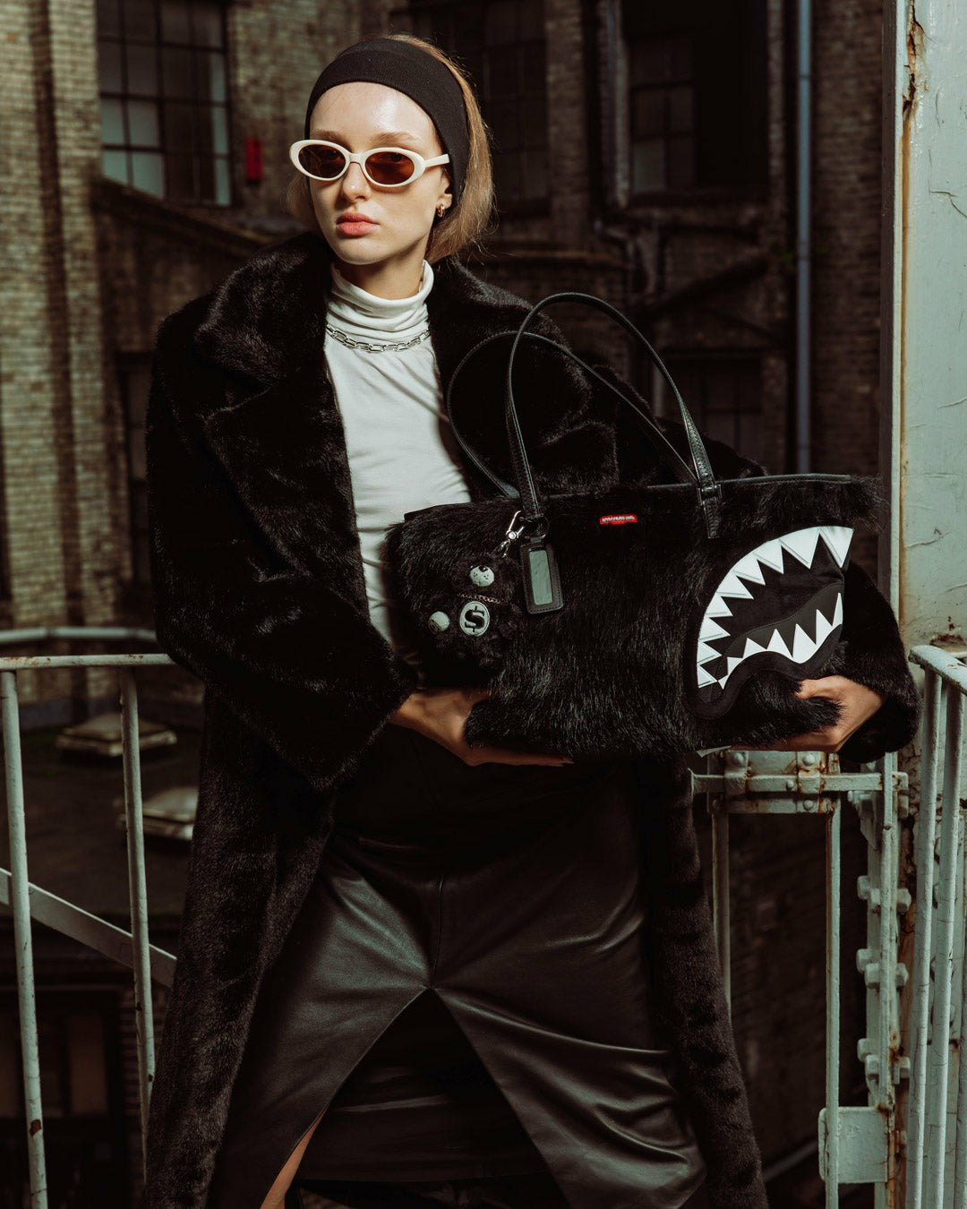 Sprayground - FURZILLA SHARK (NIGHT) TOTE