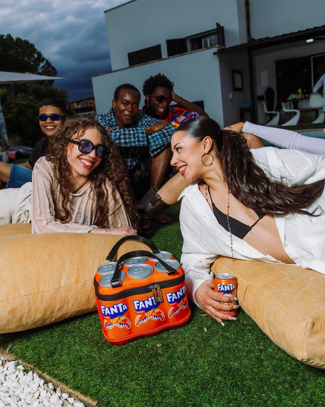 Sprayground - FANTA SIX-PACK-TASTIC BAG