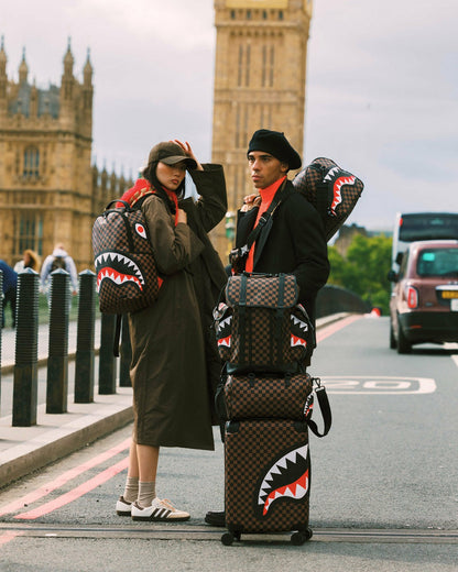 Sprayground - THE PRIVATE JET SHARK CLUB CARRY-ON LUGGAGE