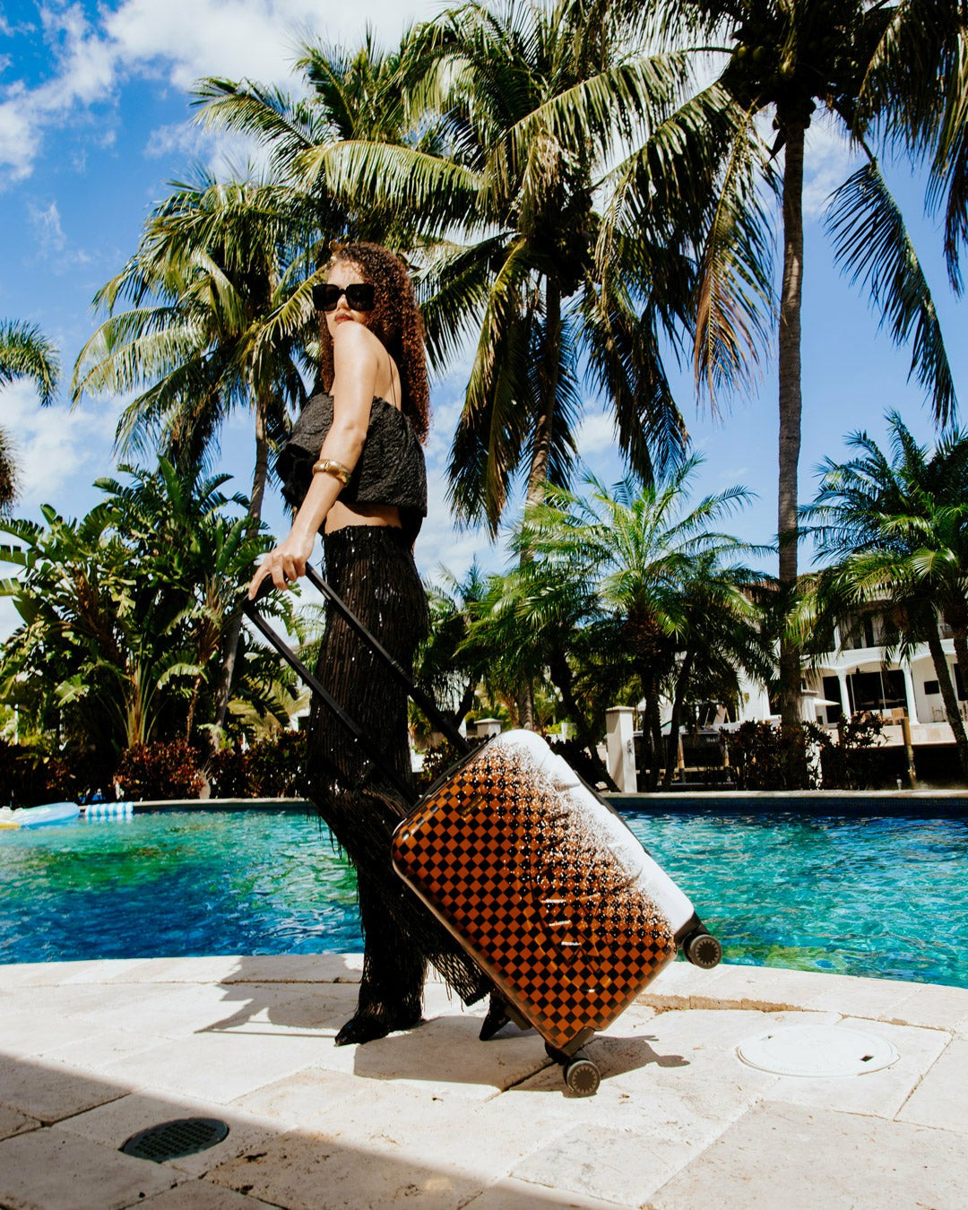 Sprayground - SPRAYSHARKS WORLDWIDE SHARKITECTURE CARRY-ON LUGGAGE