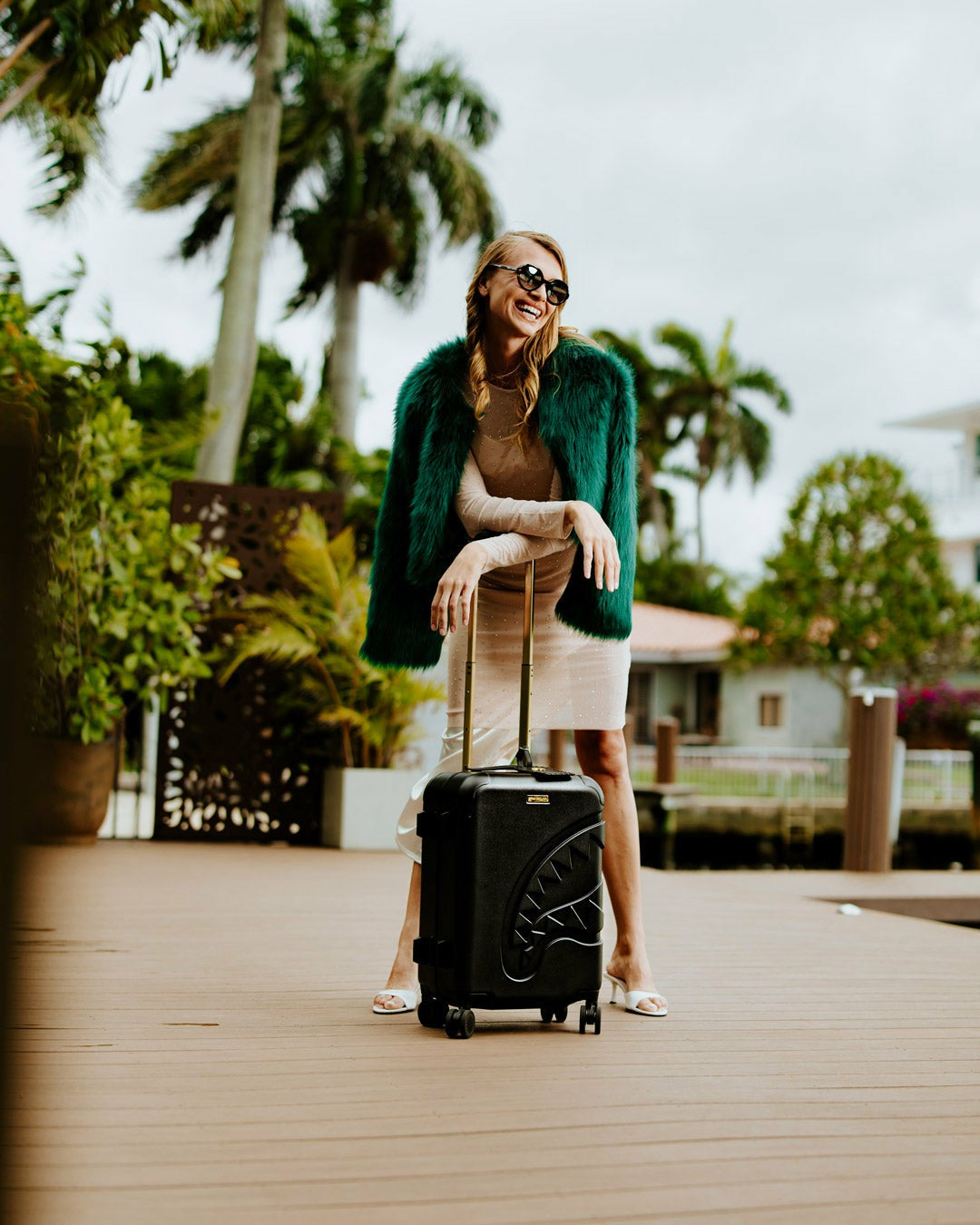 Sprayground - REALITY CHECK SHARKITECTURE CARRY-ON JETBLACK LUGGAGE (GOLD HARDWARE)