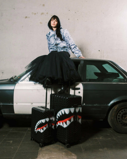 Sprayground - SHARKS IN PARIS HYPER PUFF FULL-SIZE LUGGAGE