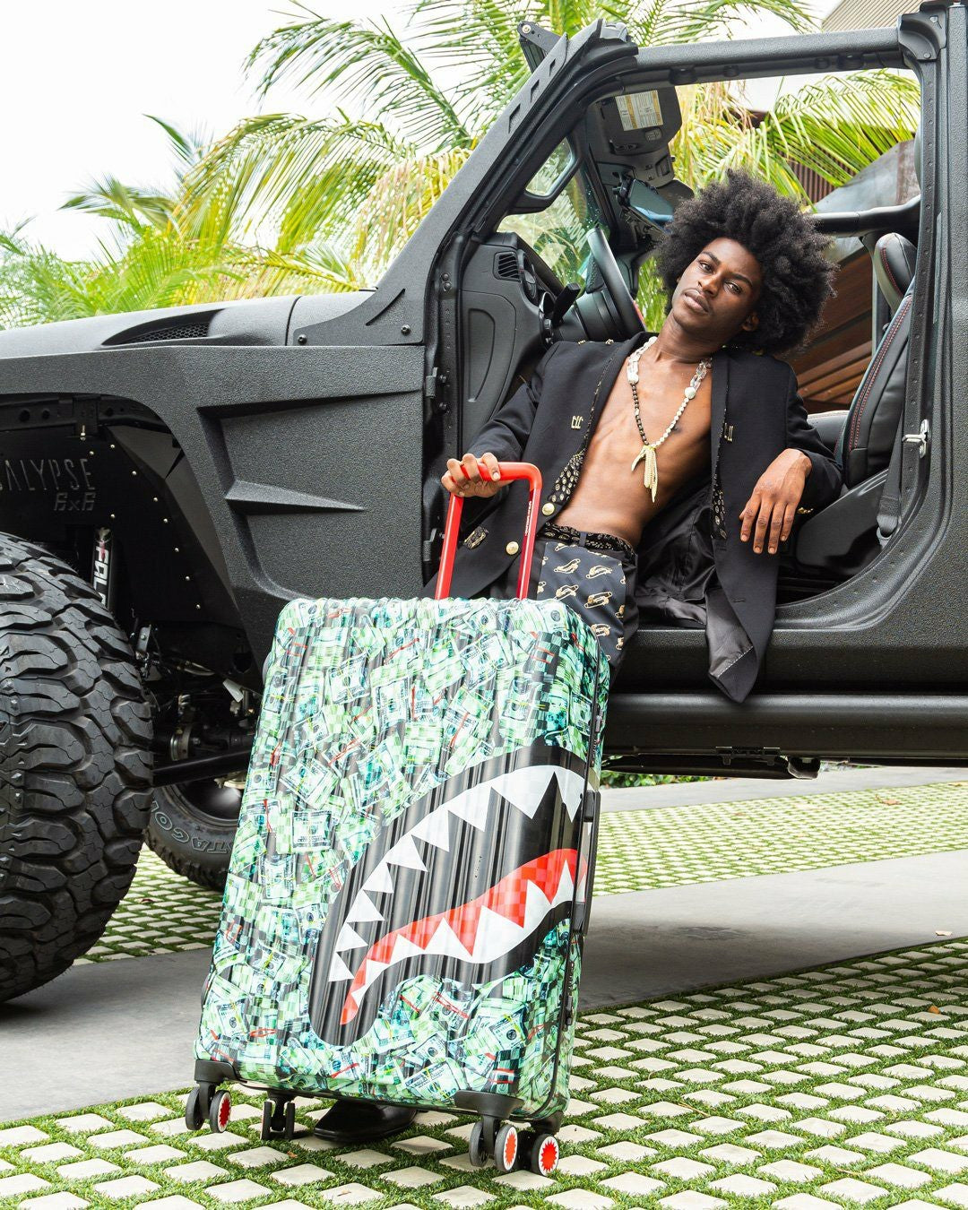 Sprayground - MAMA I MADE IT SHARKITECTURE HARDSHELL FULL-SIZE LUGGAGE