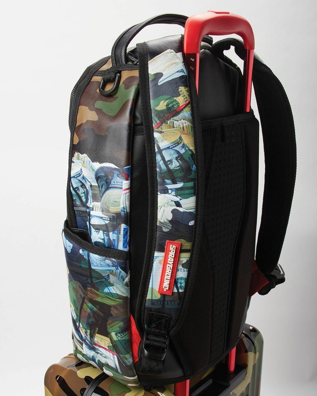 Sprayground - SHARKNAUTICS (CAMO) 29.5” FULL-SIZE LUGGAGE