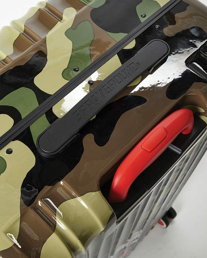 Sprayground - SHARKNAUTICS (CAMO) 29.5” FULL-SIZE LUGGAGE