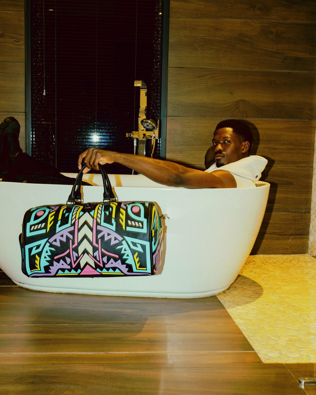 Sprayground - A.I. PATH TO THE FUTURE III DUFFLE - SANDFLOWER COLLAB (GLOW IN THE DA