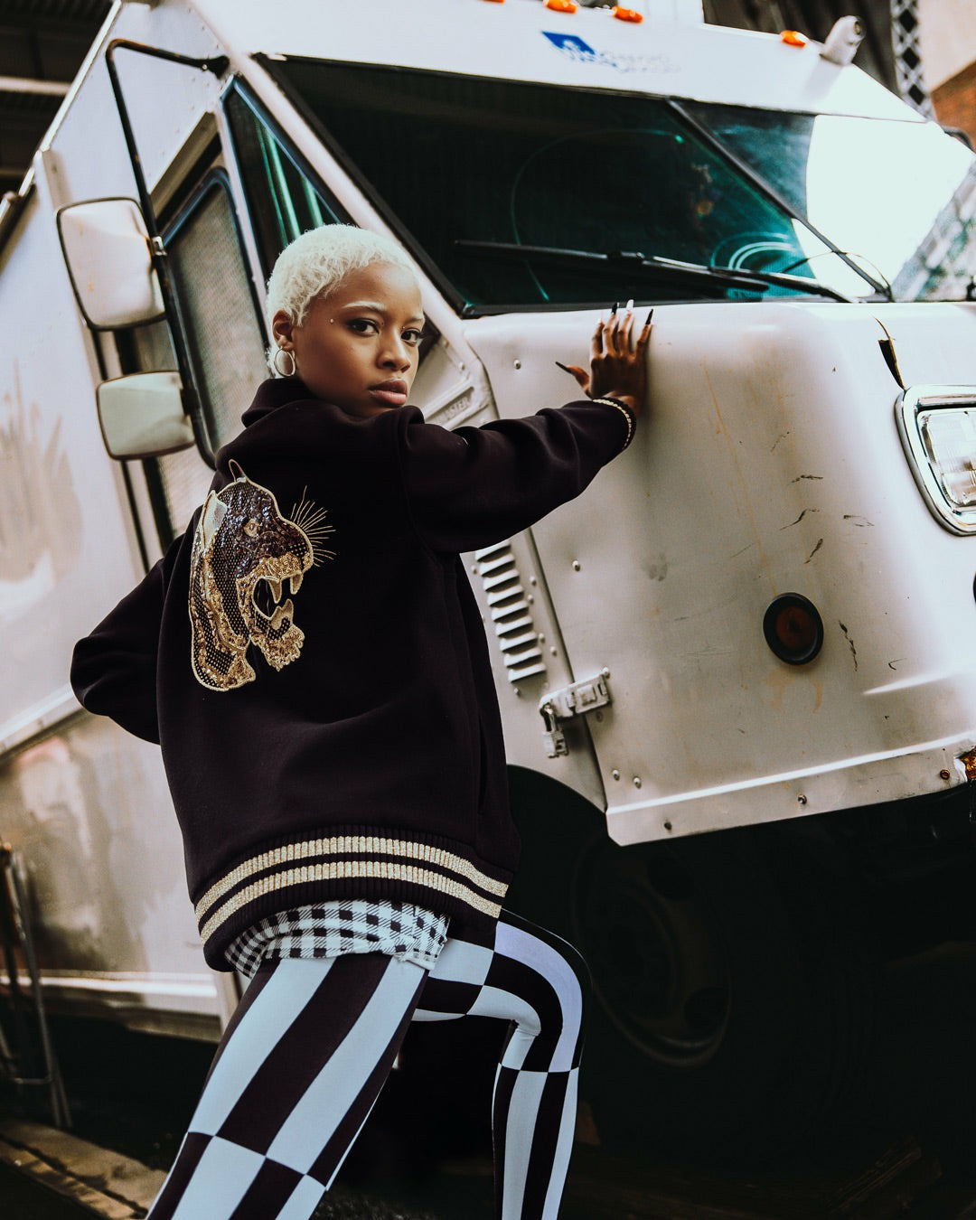 Sprayground - A.I.9 AFRICAN INTELLIGENCE GUILDED LEOPARD - SANDFLOWER COLLAB VARSITY