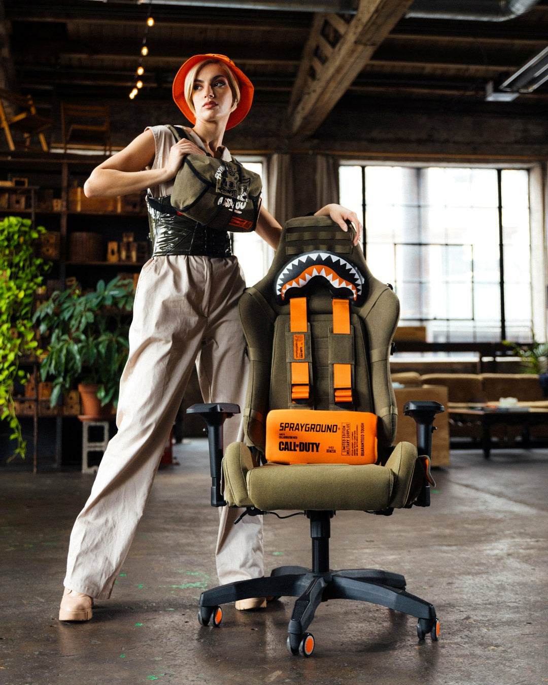 Sprayground - CALL OF DUTY FLYING ASSASSINS PARACHUTE CHESTPACK