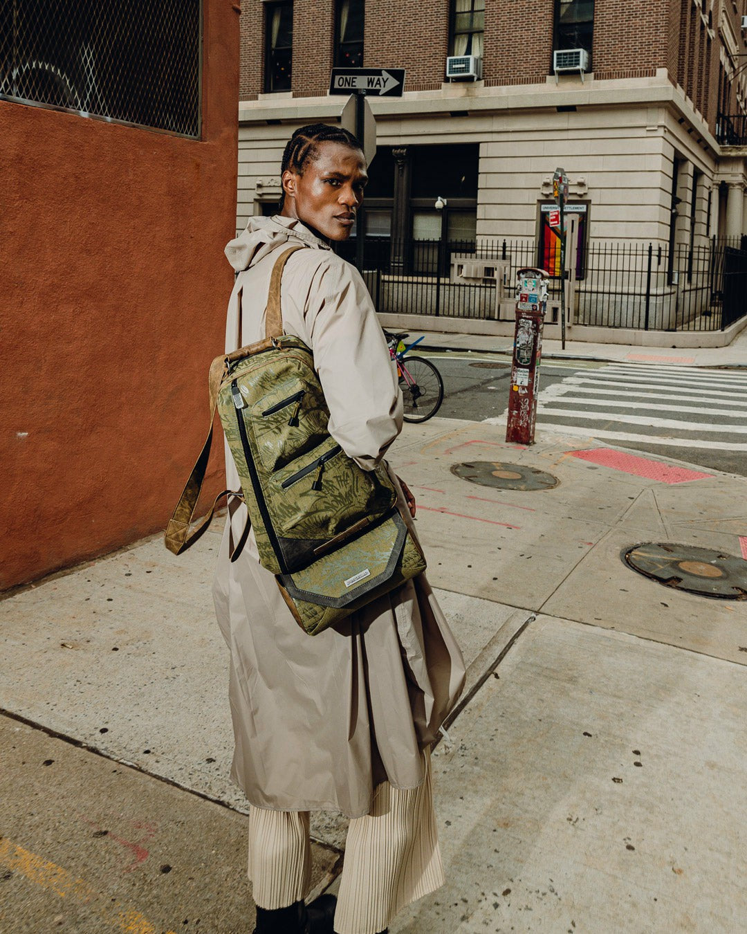 Sprayground - DUNE FREMKIT BACKPACK + CROSSBODY (DESERT SAND)
