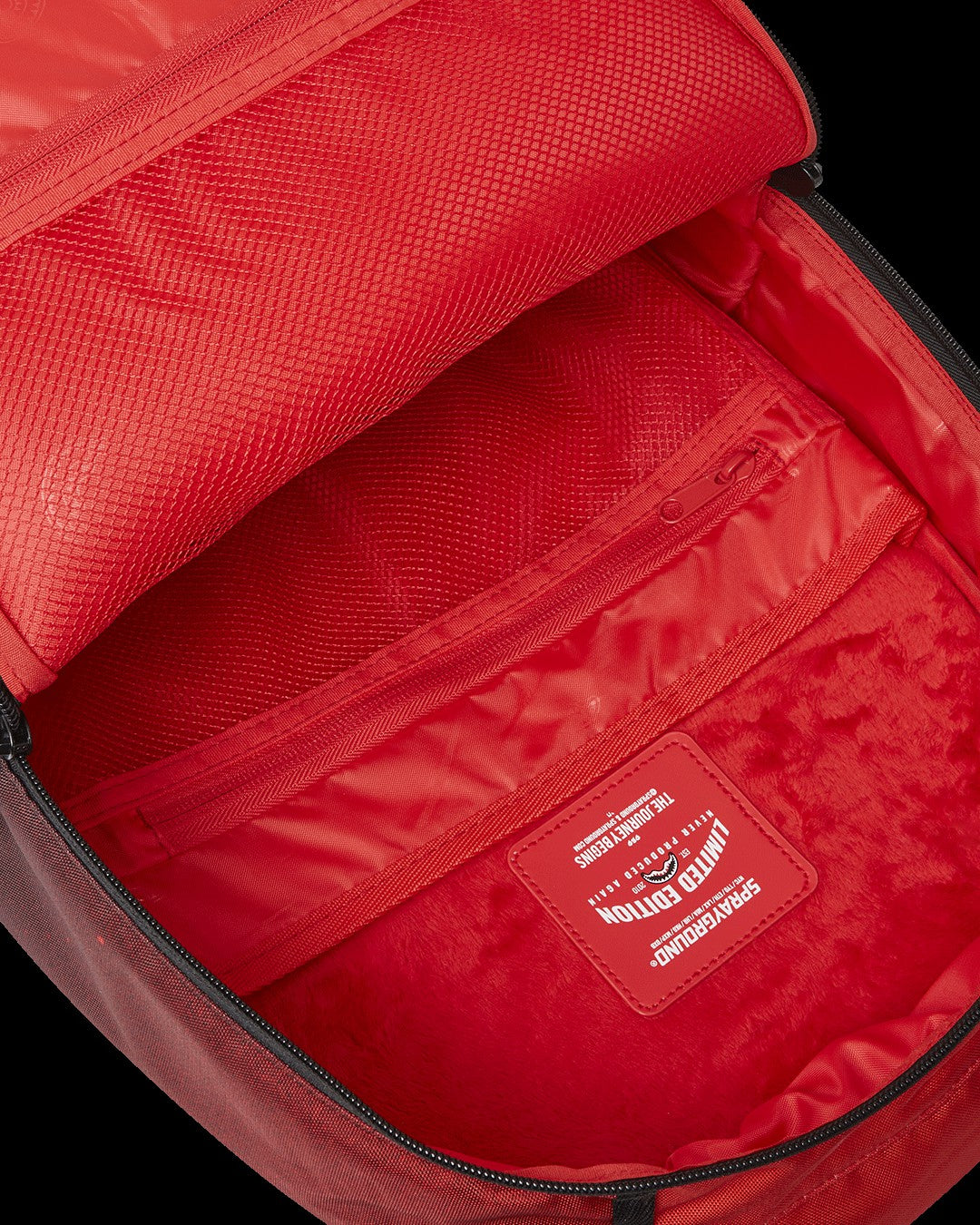 Sprayground - CLEVELAND SHARK FAMILY GUY DLXSR BACKPACK