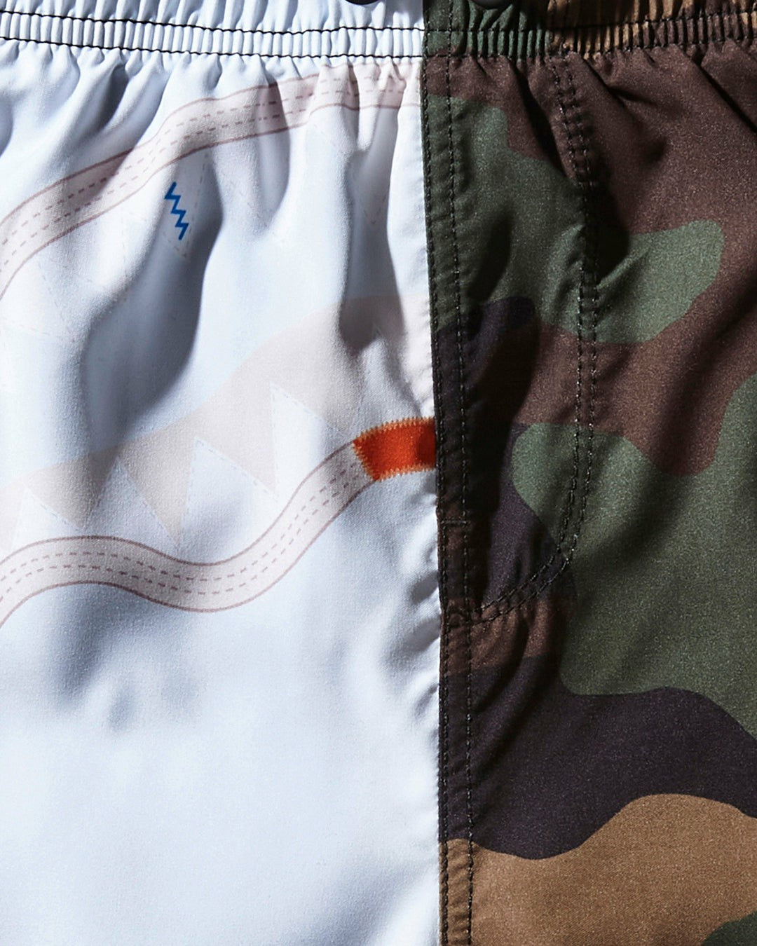 Sprayground - SPLIT BITE CAMO SHOTO SWIM TRUNKS