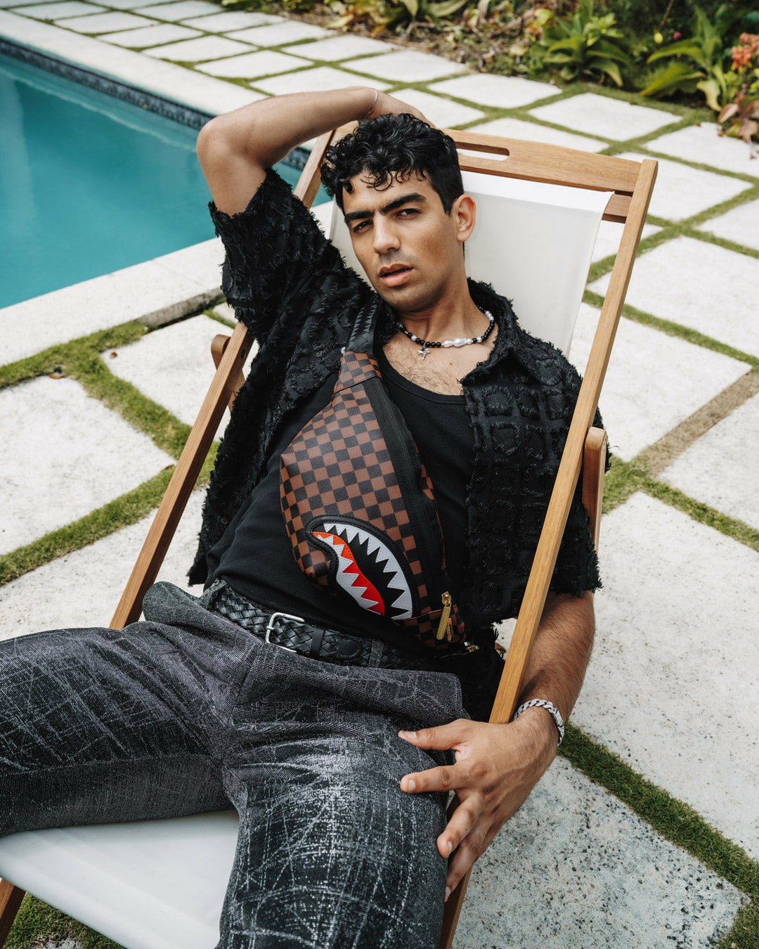 Sprayground - SAWTOOTH SHARKS IN PARIS SAVVY CROSSBODY