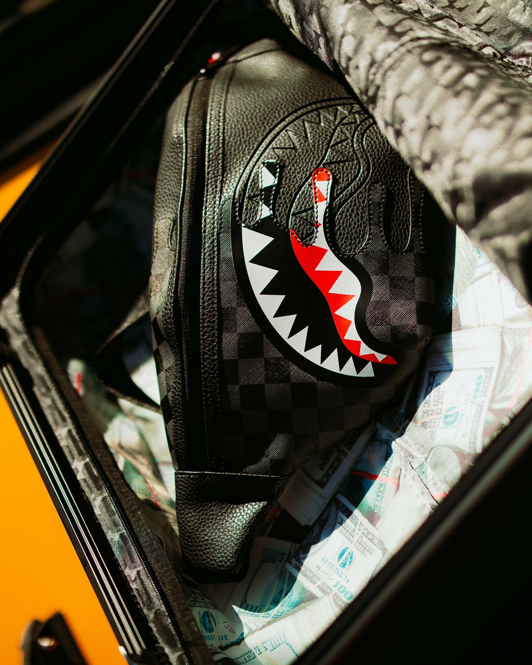 Sprayground - SPEED SHARK SIDE SWIPE SAVVY CROSSBODY