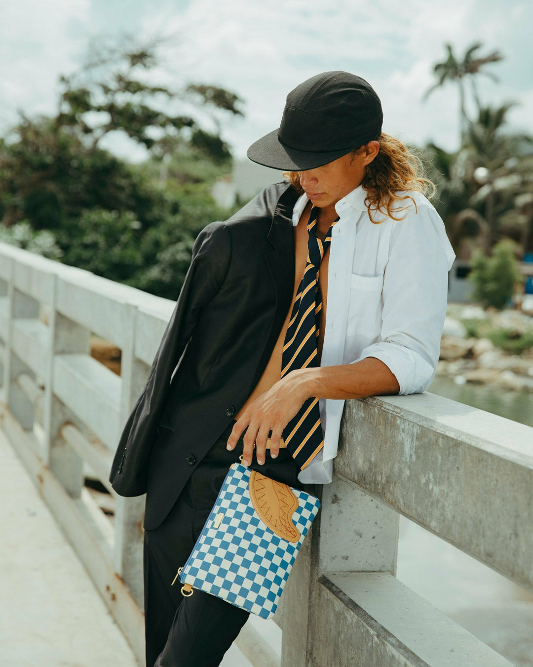 Sprayground - NEW SHARK YACHT CLUB CROSSOVER CLUTCH