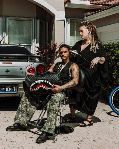 Sprayground - SHARKS IN PARIS THUNDERDRIP DUFFLE