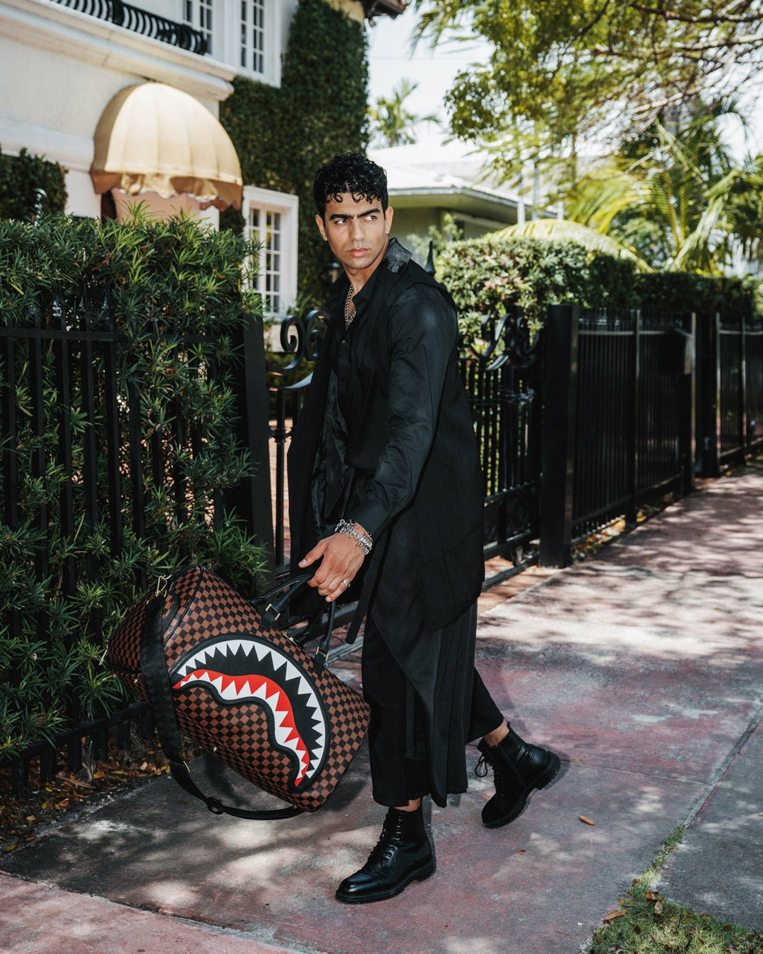 Sprayground - SAWTOOTH SHARKS IN PARIS DUFFLE