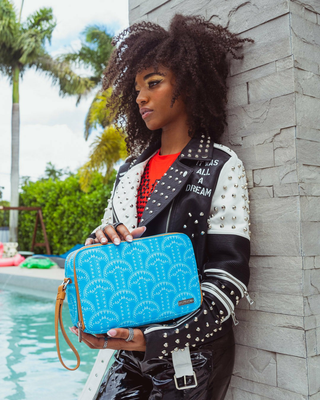 Sprayground - ILLUCHAINS TURQ TOILETRY BAG
