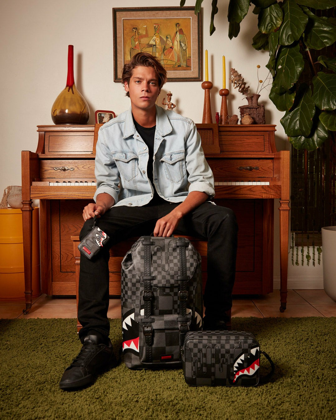 Sprayground - XTC GREY SHARKS IN PARIS TOILETRY BAG