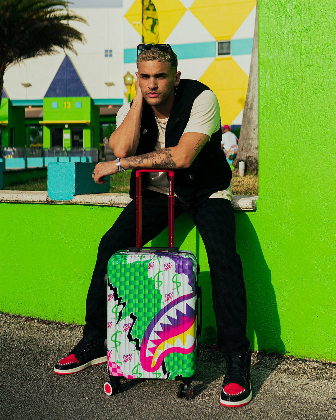 Sprayground - DREAMY TECHNICOLOR SHARKNAUTICS HARDSHELL CARRY-ON LUGGAGE