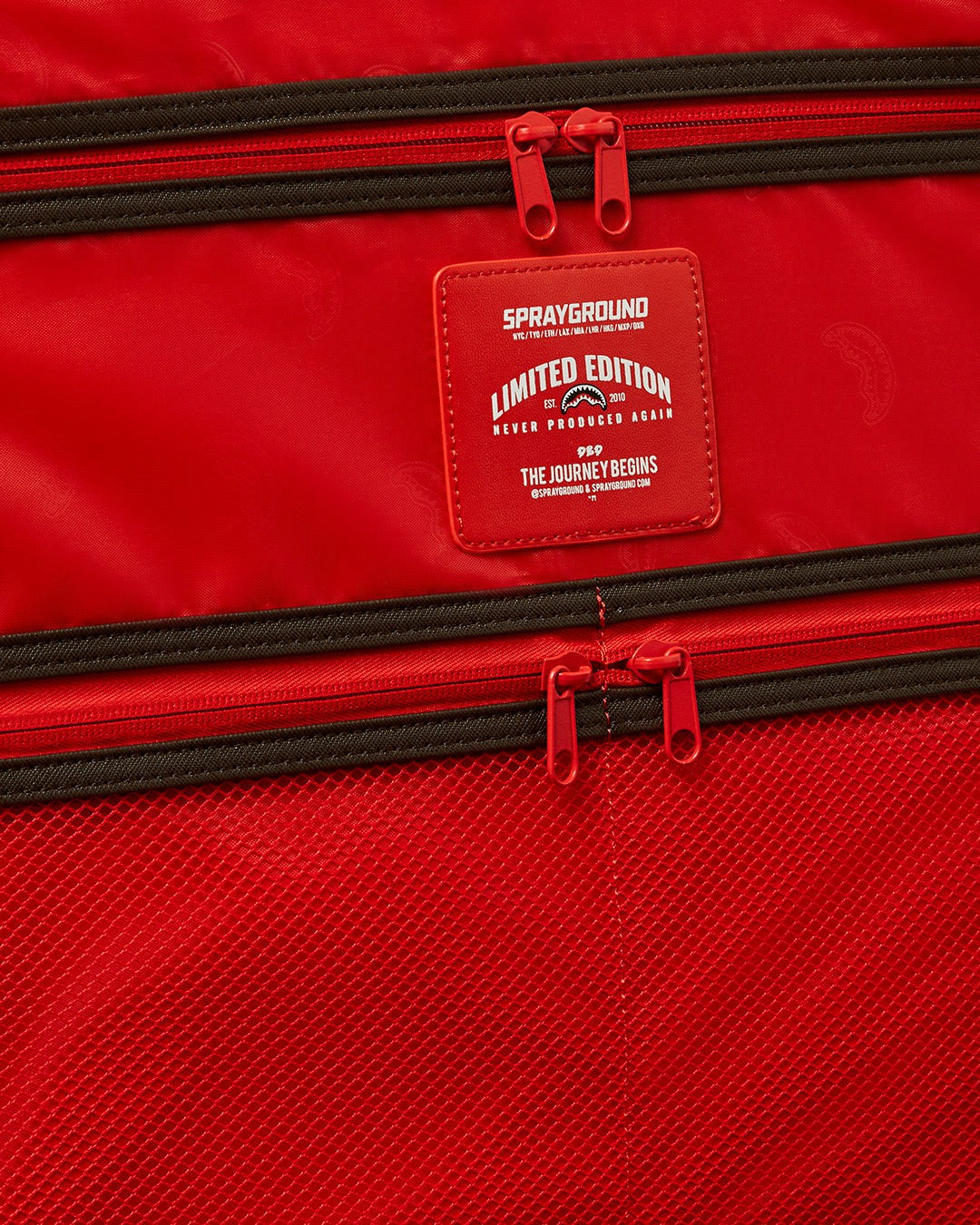 Sprayground - THE PARADOXX SHARK JETSETTER CARRY-ON LUGGAGE