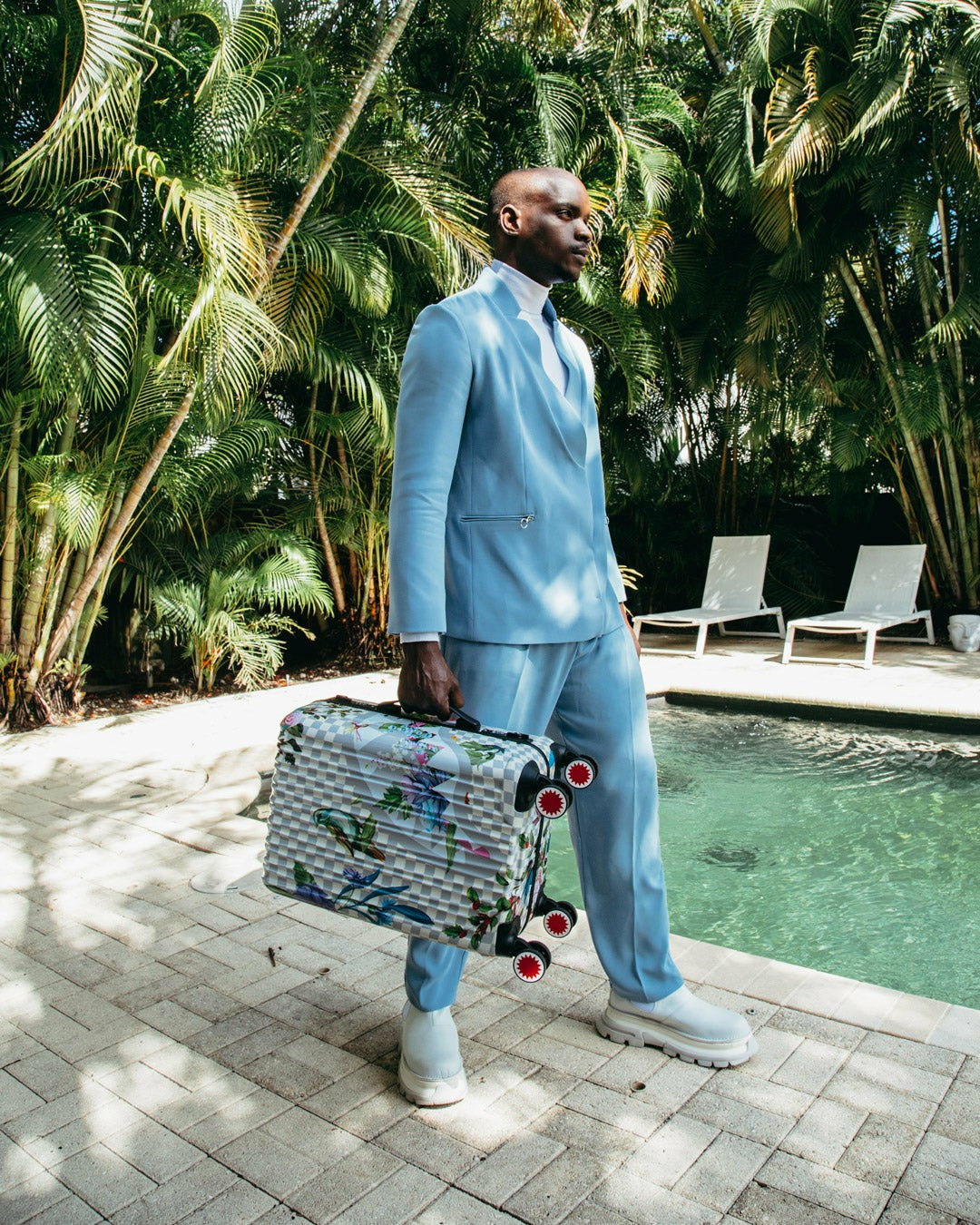 Sprayground - JARDIN DU PALAIS SHARKNAUTICS HARDSHELL CARRY-ON LUGGAGE