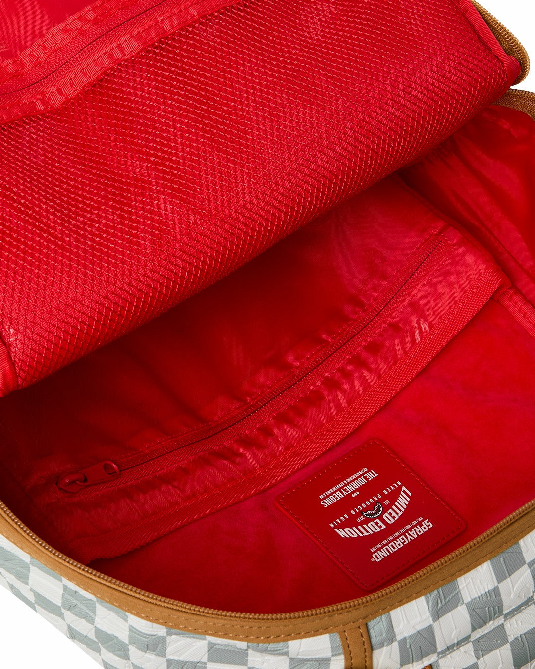 Sprayground - THE PRIVATE JET SHARK CLUB - HIGH ALTITUDE BACKPACK